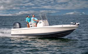 bay boat hors-bord / à console centrale / de pêche sportive / max. 8 personnes