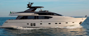 motor-yacht de croisière / à fly / en fibre de verre / coque planante