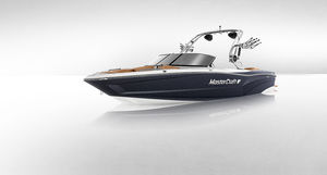 runabout in-bord / bow-rider / à double console / de wakeboard