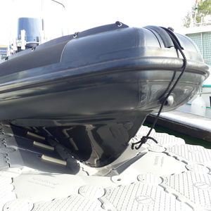 ponton flottant / pour amarrage à sec / pour marina / en matière plastique