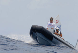 bateau pneumatique à console centrale / semi-rigide / max. 8 personnes