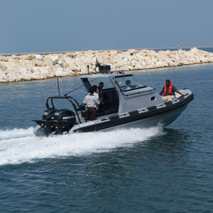 bateau militaire / hors-bord / bateau pneumatique semi-rigide