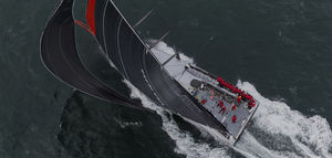 sailing-superyacht de course au large / cockpit ouvert / en carbone / à quille pendulaire