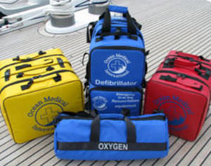 trousse de premiers secours pour navire / pour navigation hauturière
