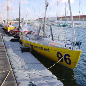 ponton flottant / modulable / d'amarrage / pour marina