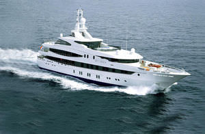 mega-yacht de croisière / avec timonerie / à fly / en acier