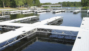 ponton d'amarrage / pour marina / en aluminium / sur mesure