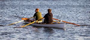 bateau d'aviron traditionnel / deux de couple