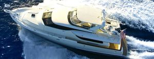 motor-yacht de croisière / à fly / coque planante