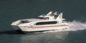 bateau à passagers catamaran / in-bord / hydrojet