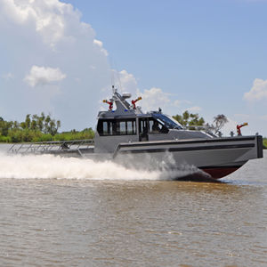 bateau pompier / in-bord / en aluminium
