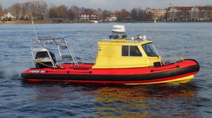 bateau pneumatique hors-bord / diesel / semi-rigide / à console jockey