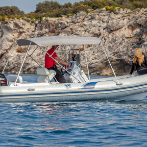 bateau pneumatique hors-bord / à console centrale / de plongée / max. 12 personnes