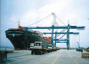 portique à conteneurs Super Post-Panamax