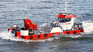 bateau de travail polyvalent in-bord