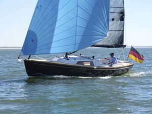 monocoque / traditionnel / en bois / 1 cabine