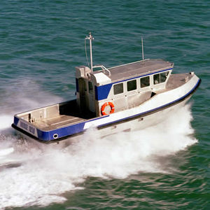 bateau de travail polyvalent in-bord
