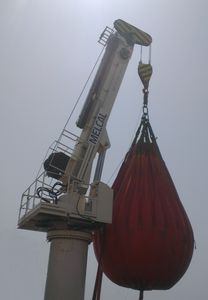 grue pour navire / télescopique / de pont