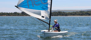 dériveur solitaire / de loisir / cat boat