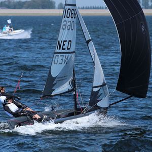 dériveur double / de régate / spinnaker asymétrique / simple trapèze