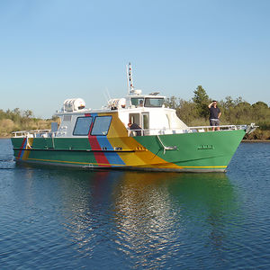 bateau à passagers in-bord / en aluminium