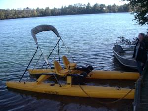 bateau à pédales 2 places / propulsion électrique
