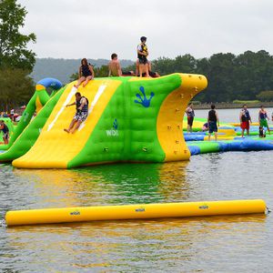 jeu aquatique bouée / gonflable