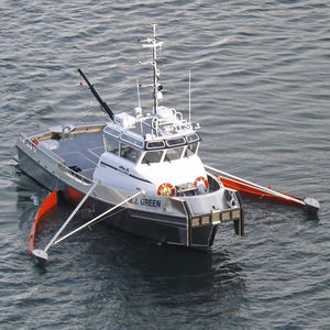 bateau de récupération des hydrocarbures / in-bord / en aluminium