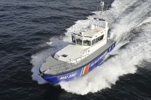 bateau de surveillance in-bord / en aluminium