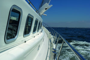 fenêtre fixe / pour yacht / rectangulaire