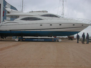 remorque de manutention lourde / pour chantier naval / automotrice