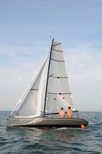 voilier cockpit ouvert / quille relevable / transportable