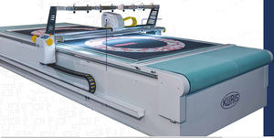 table de découpe CNC / à convoyeur / pour chantier naval