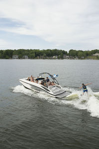 deck-boat in-bord / max. 13 personnes