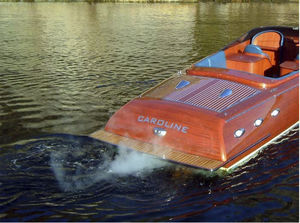 runabout traditionnel / in-bord / bi-moteur / à double console