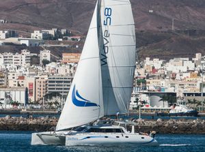 catamaran / de croisière / salon de pont / 6 cabines