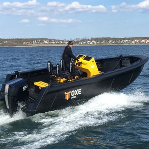 bateau de surveillance / hors-bord / en HDPE