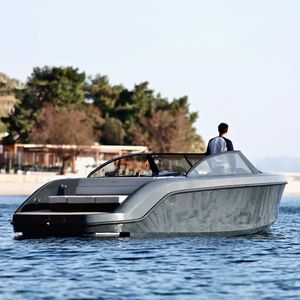 runabout in-bord / électrique / max. 12 personnes / bain de soleil