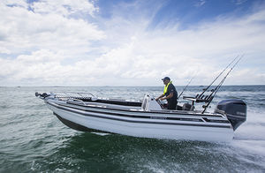 coque open hors-bord / de pêche sportive / max. 6 personnes