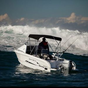 day-cruiser hors-bord / open / de pêche sportive / max. 5 personnes