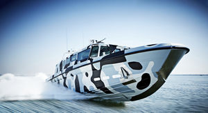 bateau de surveillance / in-bord