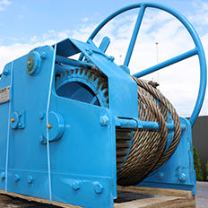 treuil pour navire / de remorquage / à moteur électrique / tambour simple