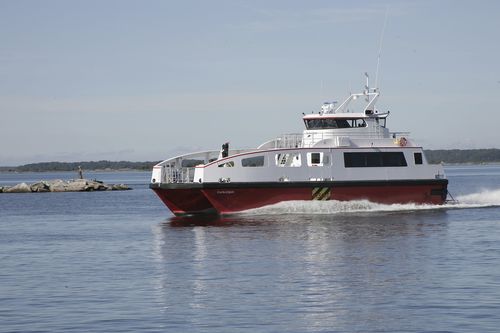 catamaran &agrave; moteur : bateau de travail polyvalent CarboClyde 23 Fintry Marine Design AG
