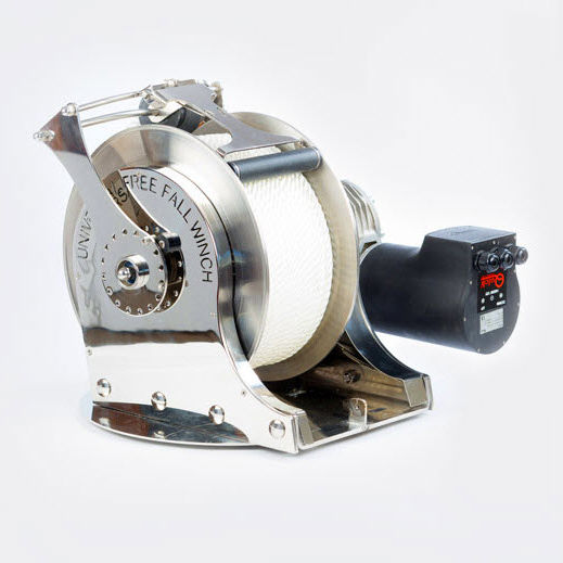 Treuil pour bateau 3600B Universal Free Fall Winch Pty Ltd pour