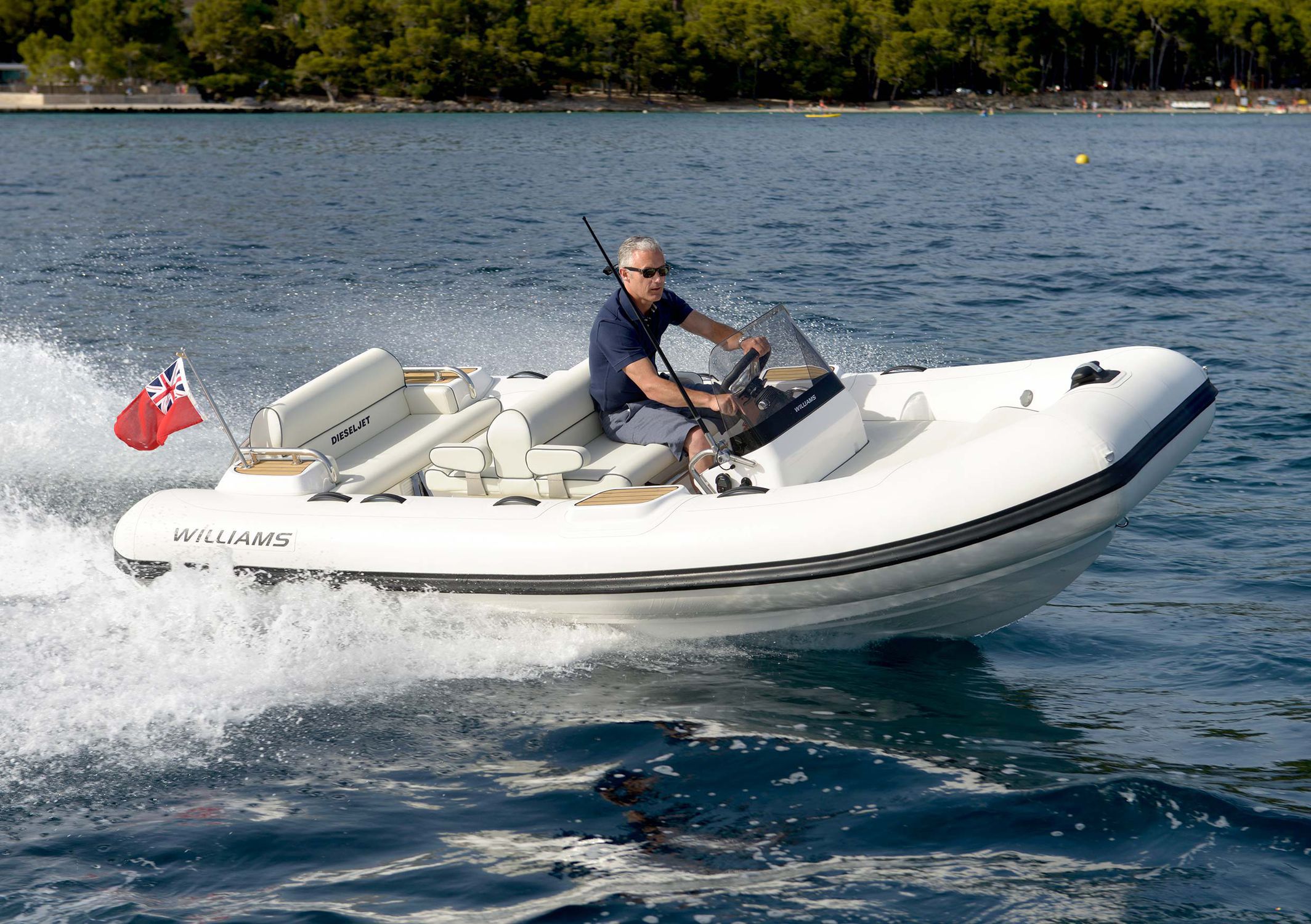 Bateau pneumatique hydrojet DIESELJET 445 Williams Performance Tenders diesel / semi