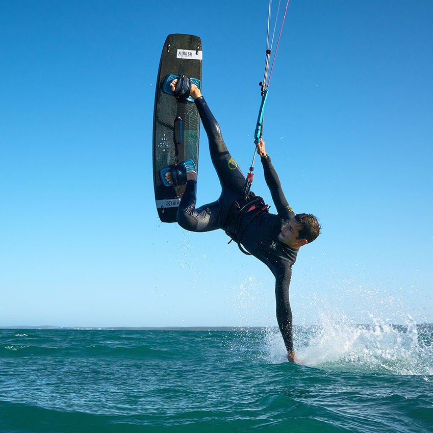 Planche de kitesurf directionnelle SWITCH TEAM Airush de freeride / de freestyle