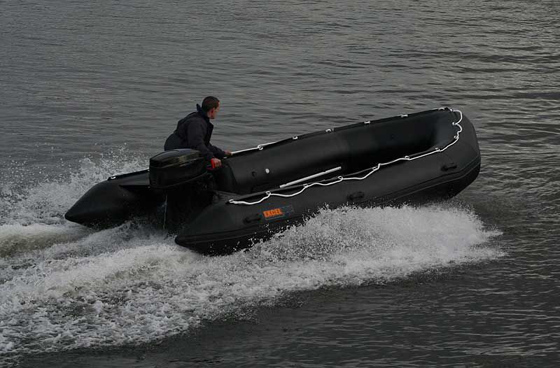 Bateau pneumatique horsbord VANGUARD XHD535 Excel Inflatables