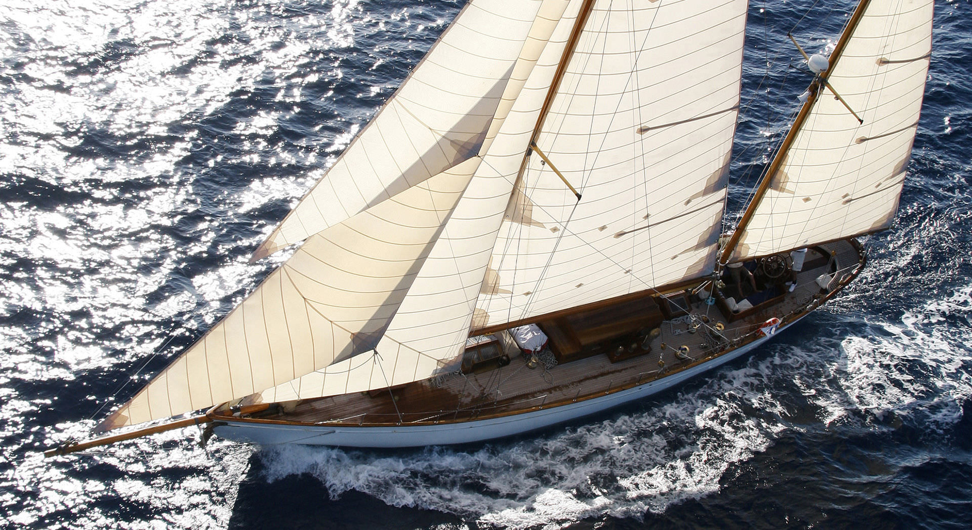Sailingyacht traditionnel TALISMAN 1920 CONRAD S.A. cockpit ouvert / ketch