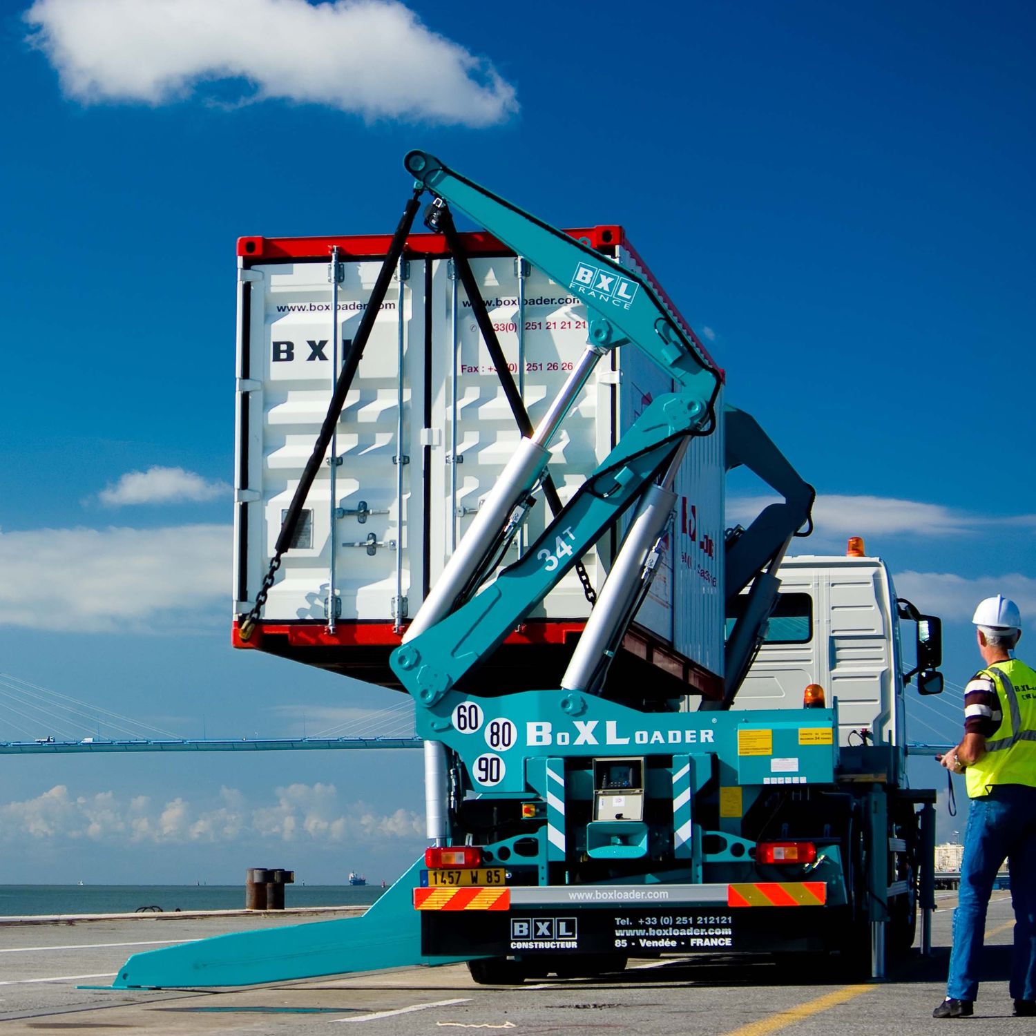 Remorque porteconteneur TMS Boxloader pour terminal portuaire