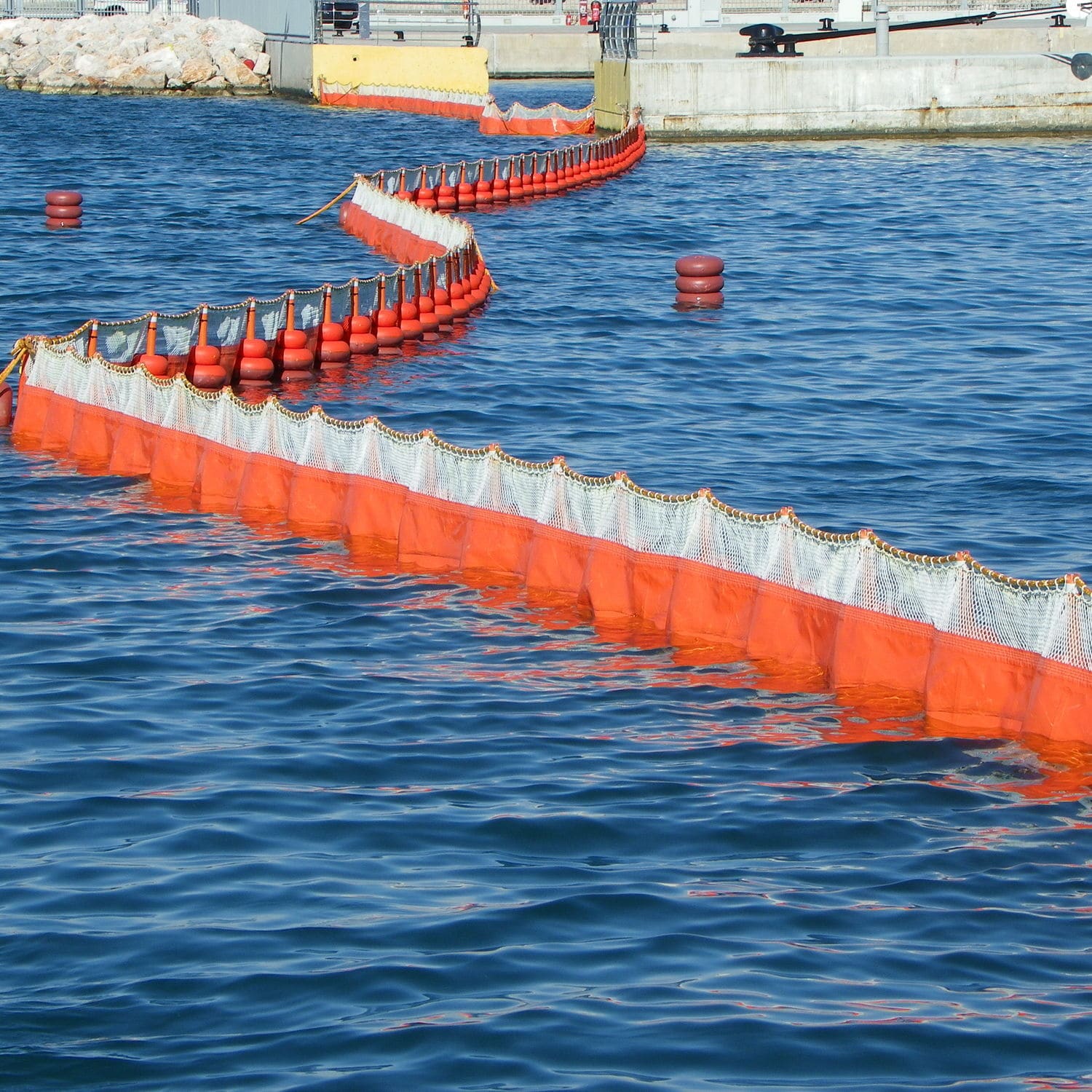 Quel Est Le Rôle Des Barrages Flottants